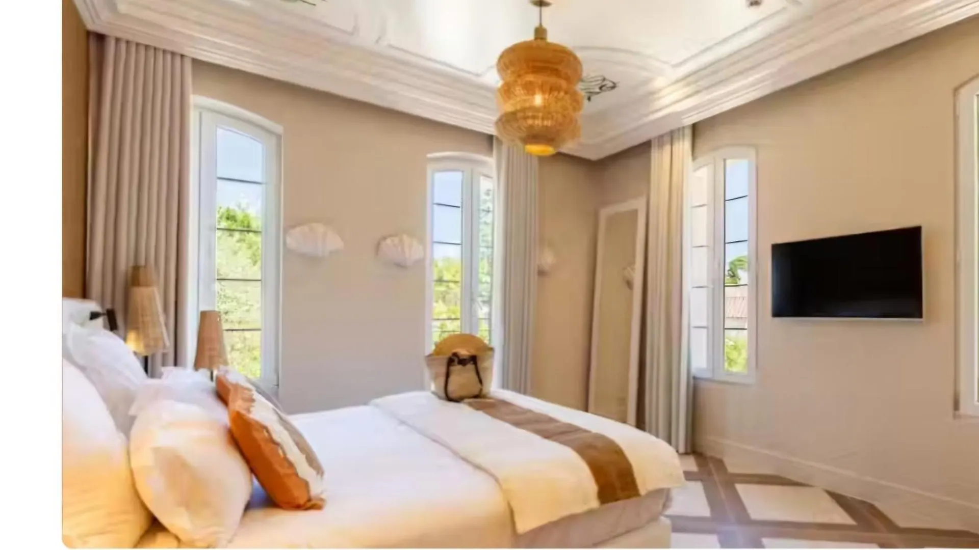Le Clos De La Pinede Et Ses Superbes Chambres 300 E Par Chambre Saint Tropez Bed & Breakfast